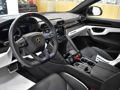 Used 2024 Lamborghini Urus S AWD/4WD image 22