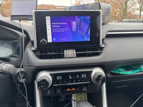 Certified 2025 Toyota RAV4 XLE image 10