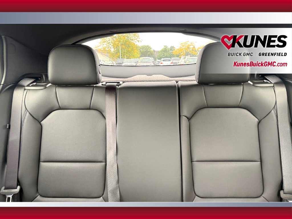 New 2026 Buick Envista Sport Touring w/ Convenience I Package FWD image 31