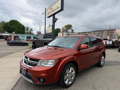 Used 2014 Dodge Journey Limited w/ Flexible Seating Group FWD image 2