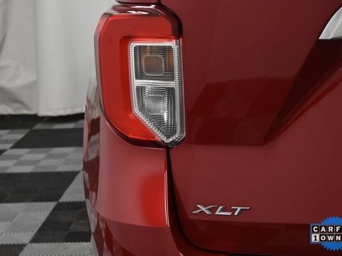 Used 2021 Ford Explorer XLT w/ Class III Trailer Tow Package image 10