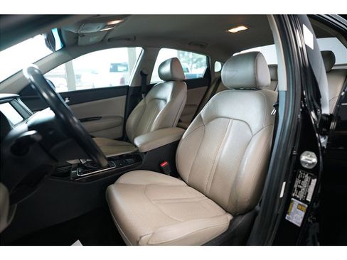 Used 2018 Kia Optima EX image 11