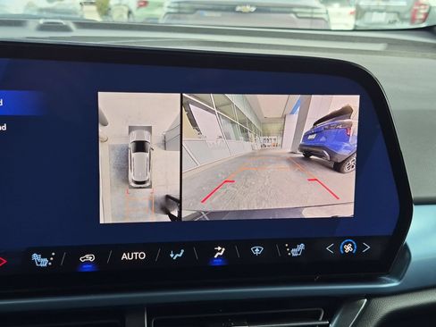 Used 2024 Chevrolet Equinox EV LT FWD image 19