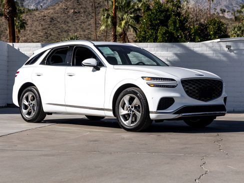 Used 2026 Genesis GV70 2.5T Advanced image 2