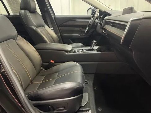 Used 2024 MAZDA CX-50 AWD 2.5 Turbo w/ Premium Pkg image 17