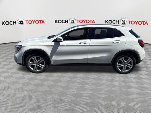 Used 2018 Mercedes-Benz GLA 250 4MATIC image 4