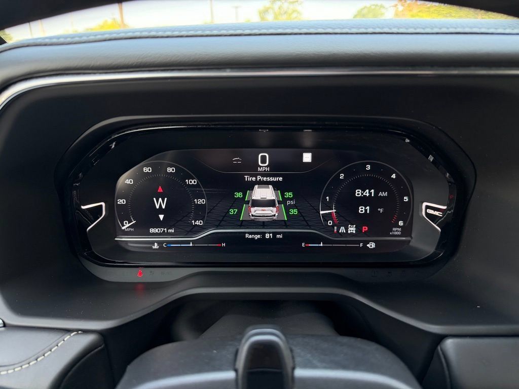 Used 2023 GMC Yukon Denali Ultimate AWD/4WD image 18