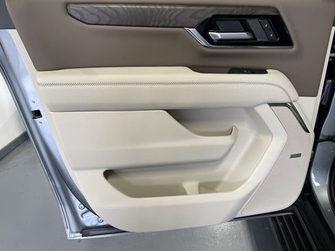 New 2026 GMC Yukon XL Denali w/ Sun & Power Step Package image 12