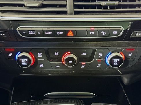 Used 2019 Audi Q7 3.0T Premium w/ Cold Weather Package image 16