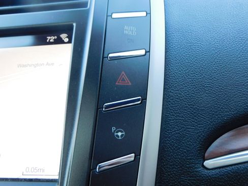 Used 2018 Lincoln MKC Reserve image 25