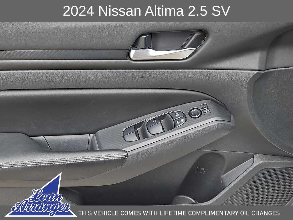 Used 2024 Nissan Altima 2.5 SV FWD image 21