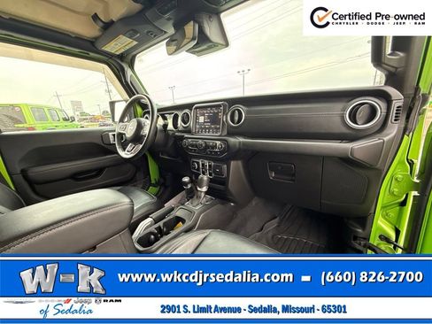 Used 2019 Jeep Wrangler Unlimited Sahara AWD/4WD image 30