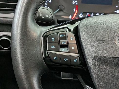 Certified 2022 Ford Escape SE w/ SE Sport Appearance Package image 33