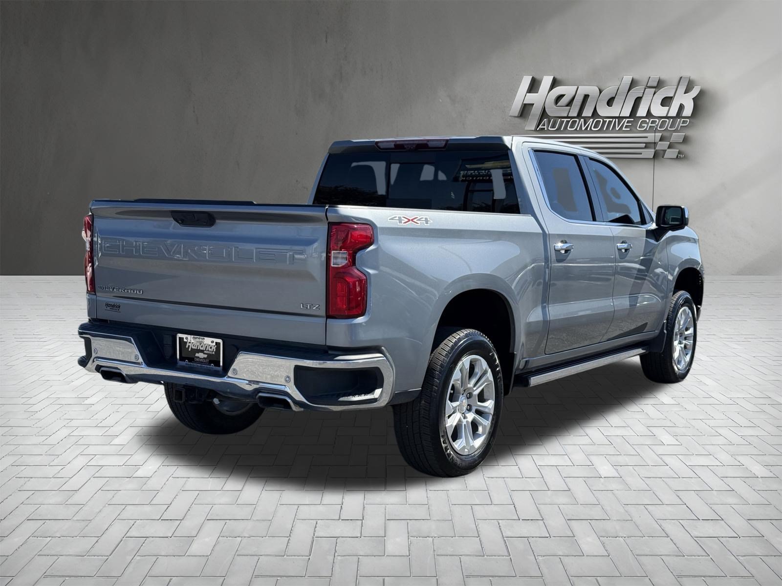 Used 2023 Chevrolet Silverado 1500 LTZ w/ Technology Package AWD/4WD image 10