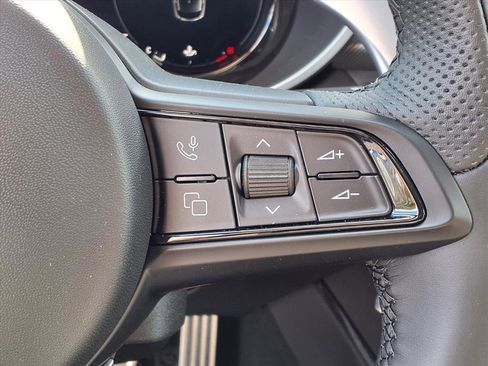 New 2025 Alfa Romeo Stelvio Sprint image 18