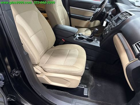 Used 2017 Ford Explorer 4WD w/ Class II Trailer Tow Package image 5