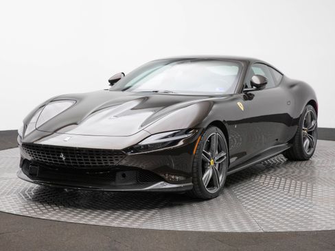 Certified 2022 Ferrari Roma image 1