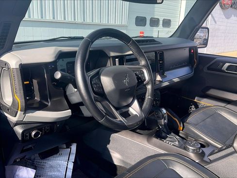 Used 2021 Ford Bronco Badlands image 18