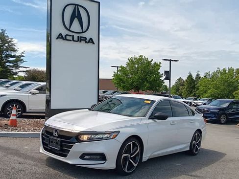 Used 2018 Honda Accord Sport image 1