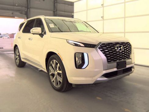 Used 2021 Hyundai Palisade Limited FWD image 3