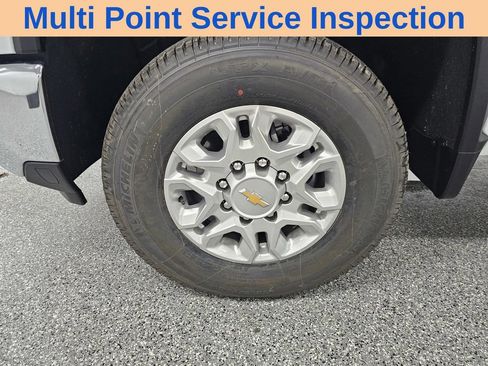 Used 2026 Chevrolet Silverado 3500 LT AWD/4WD image 12