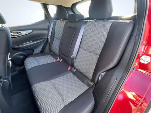 Used 2018 Nissan Rogue Sport SV w/ SV Technology Package image 26