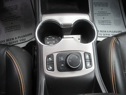 Used 2023 GMC Terrain AT4 image 23