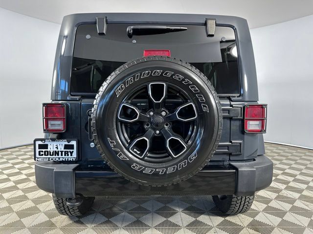 Used 2017 Jeep Wrangler Unlimited Sahara AWD/4WD image 6