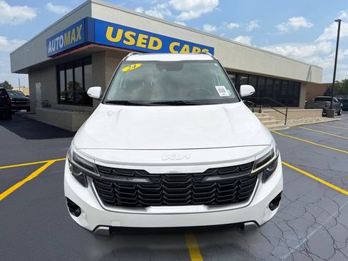 Used 2024 Kia Seltos EX AWD/4WD image 3