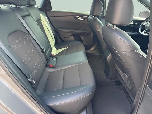 Used 2024 Kia Forte GT-Line w/ GT-Line Premium Package image 17