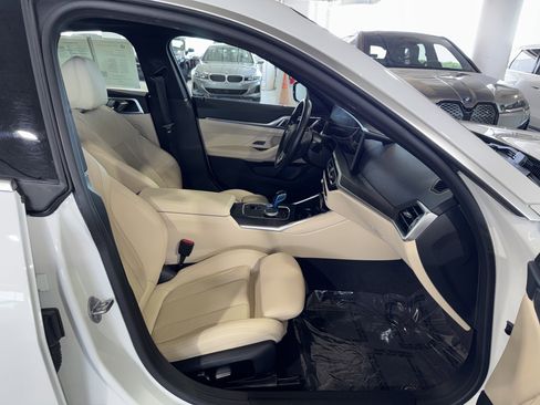 Used 2023 BMW i4 eDrive40 w/ Premium Package RWD image 10