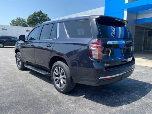Used 2022 Chevrolet Tahoe LT w/ Luxury Package AWD/4WD image 3