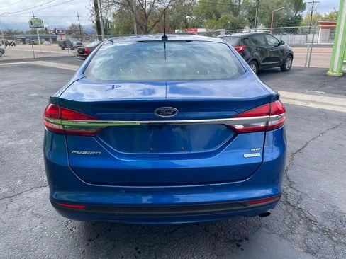 Used 2017 Ford Fusion SE w/ Fusion SE Technology Package FWD image 7