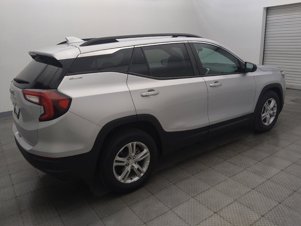 Used 2022 GMC Terrain SLE w/ Driver Convenience Package FWD image 10