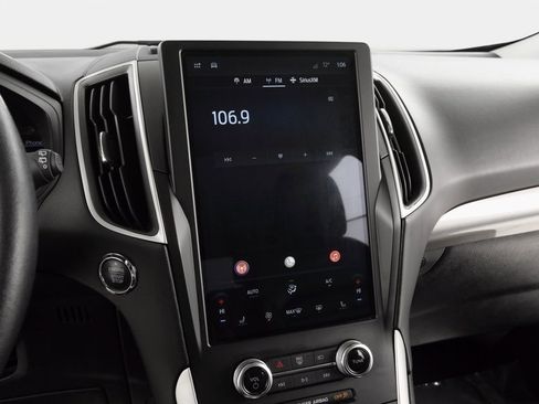 Used 2024 Ford Edge SEL image 33