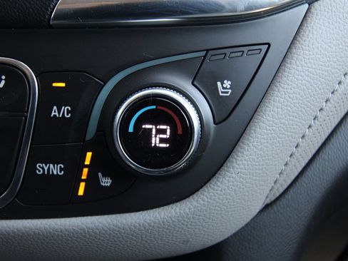 Used 2021 Chevrolet Equinox Premier AWD/4WD image 30