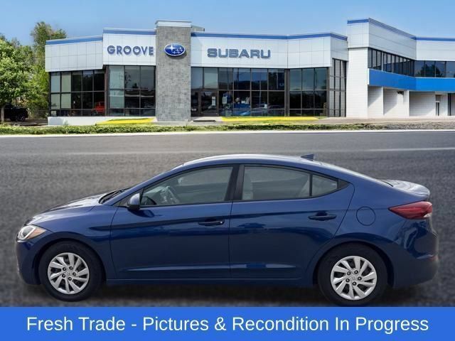 Used 2017 Hyundai Elantra SE FWD image 2