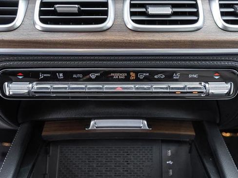 Certified 2025 Mercedes-Benz GLS 450 4MATIC image 19