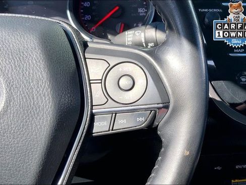 Used 2020 Toyota Camry XSE FWD image 19