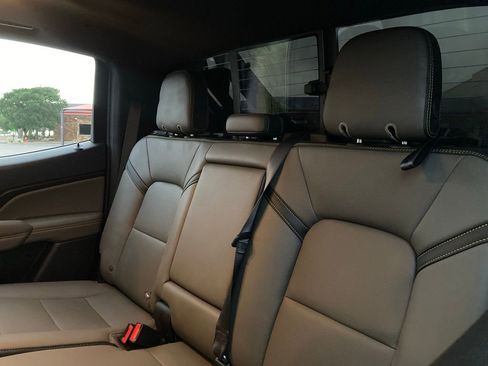 Used 2025 Chevrolet Colorado ZR2 w/ Midnight Edition image 11