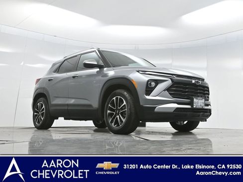 New 2025 Chevrolet TrailBlazer LT w/ Convenience Package image 2