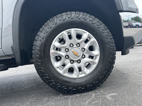 Used 2024 Chevrolet Silverado 2500 LT w/ All Star Edition AWD/4WD image 12