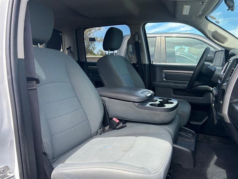 Used 2020 RAM 1500 Classic SLT RWD image 31