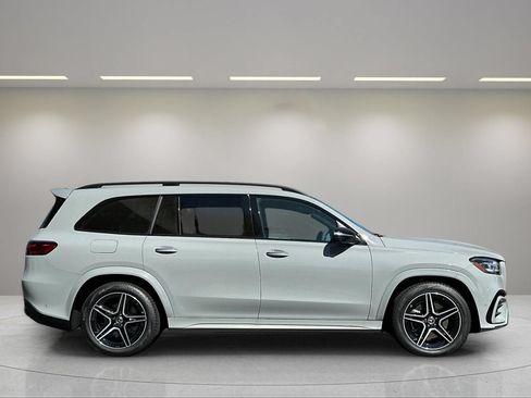 New 2024 Mercedes-Benz GLS 450 4MATIC image 3