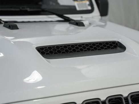 New 2026 Jeep Gladiator Sport image 9