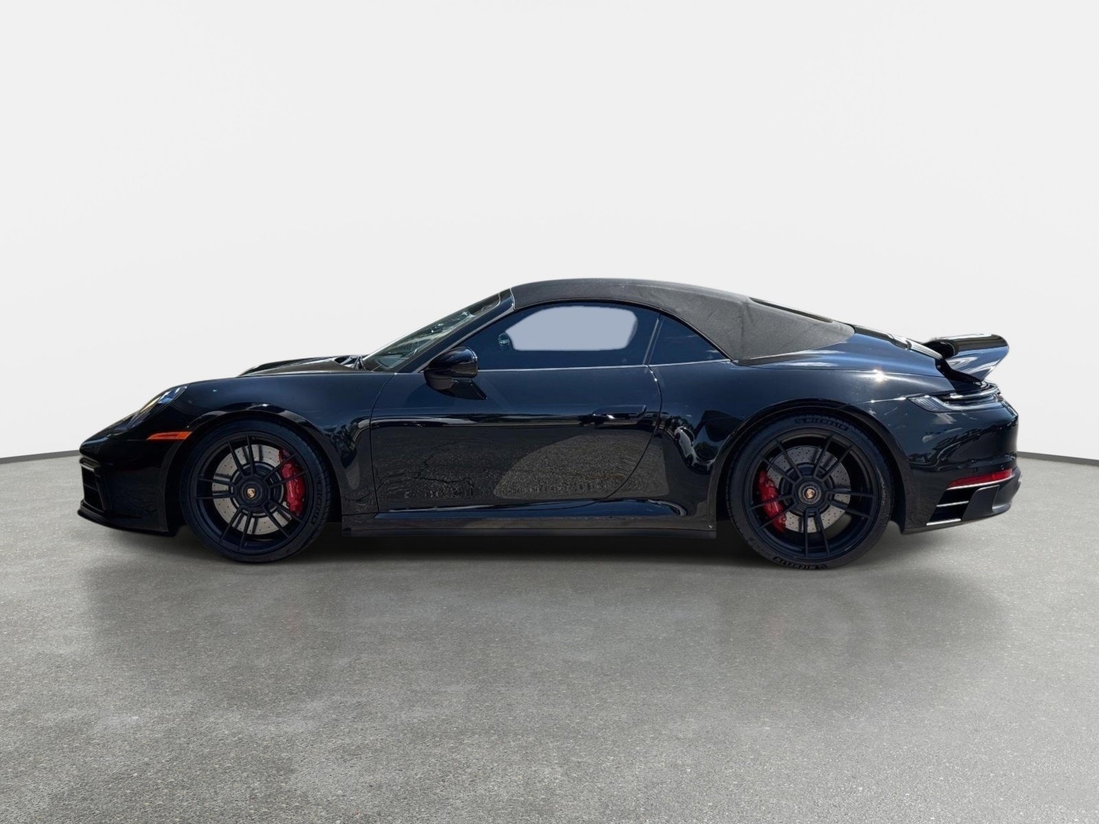 Used 2022 Porsche 911 Cabriolet image 6