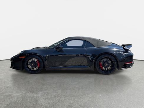 Used 2022 Porsche 911 Cabriolet image 6