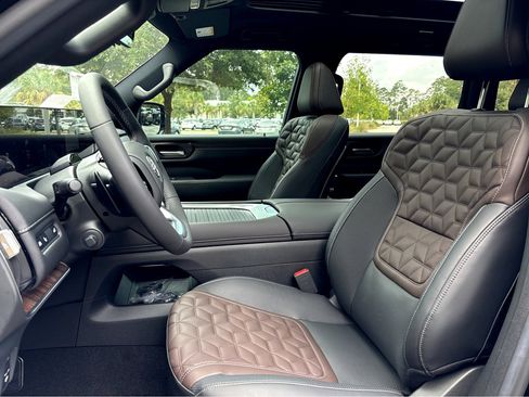 New 2026 Nissan Armada Platinum Reserve image 23