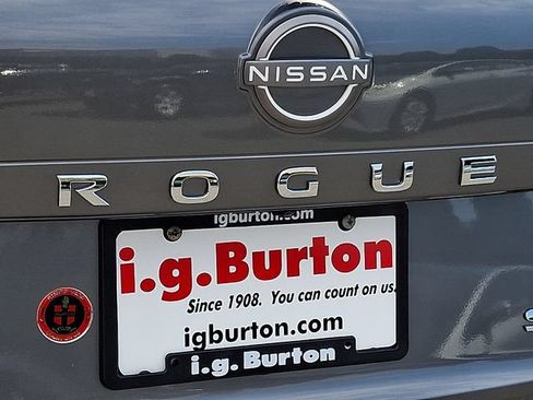 Used 2023 Nissan Rogue SV AWD/4WD image 30