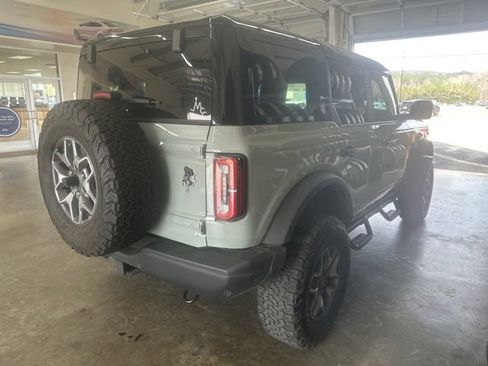 Used 2024 Ford Bronco Badlands image 7